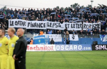 img-la-banderole-de-la-discorde-1421355743_620_400_crop_articles-194727